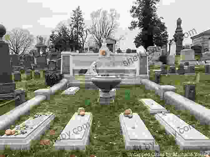 Houdini's Grave At Machpelah Cemetery In Queens, New York Harry Houdini: A Life From Beginning To End